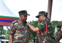 Jenerali Mkunda awavisha nishani Maafisa na Askari